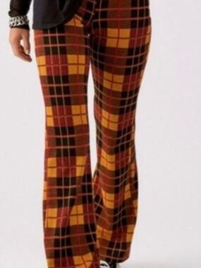 Urban Outfitters Bryn Pull-On Plaid Flared Pants - Size M